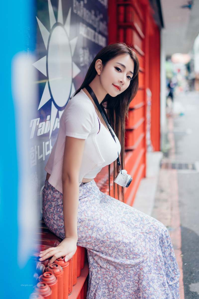 3098-乐乐-台湾人气模特绝版摄影素材合集[54套-29.1G] - 全文